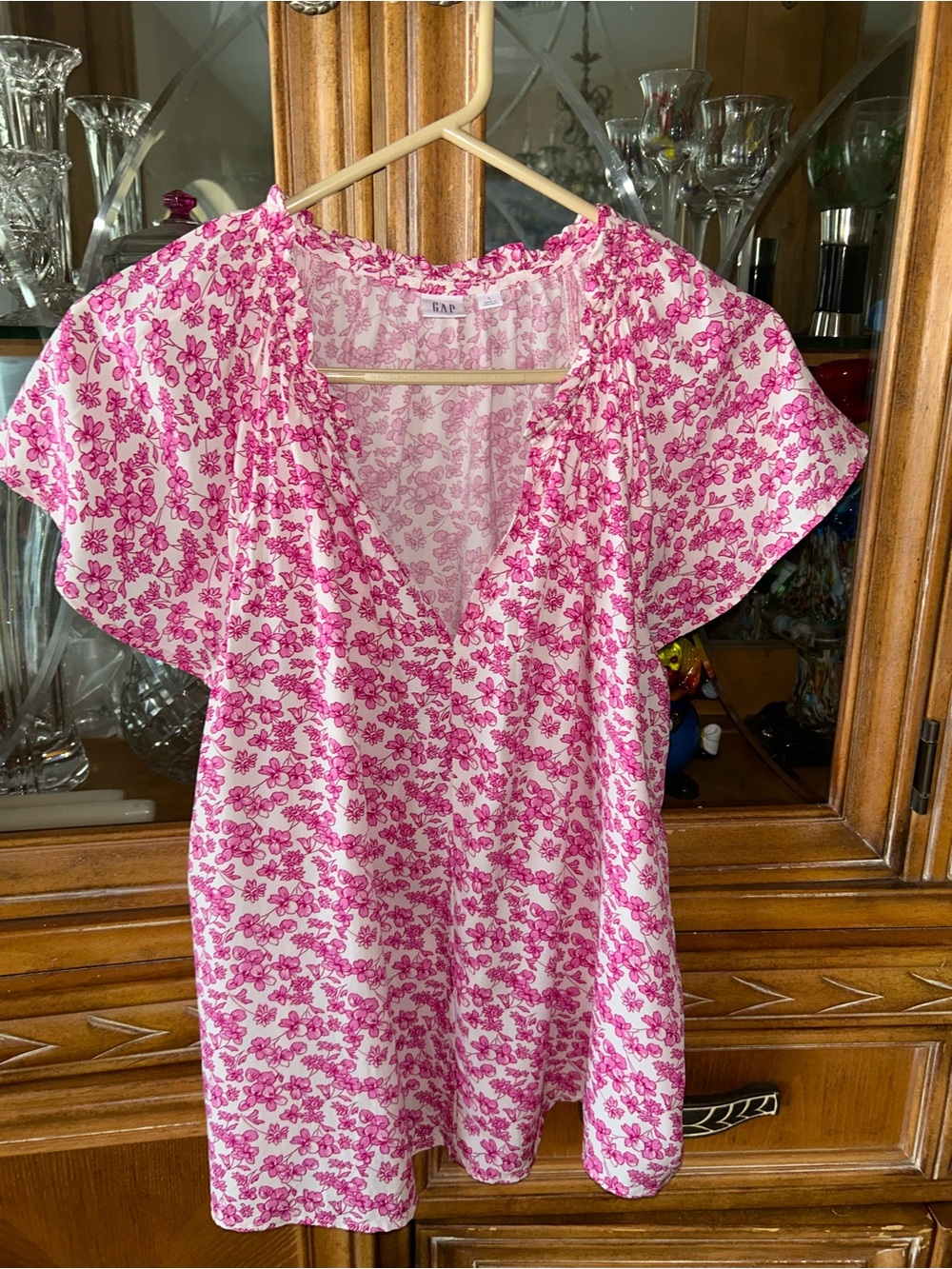 GAP Pink Floral V-Neck Ruffle-Trim Blouse